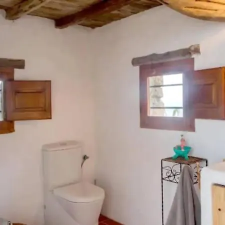 Casa Ibicenca En Cala D´hort Сasa de vacaciones
